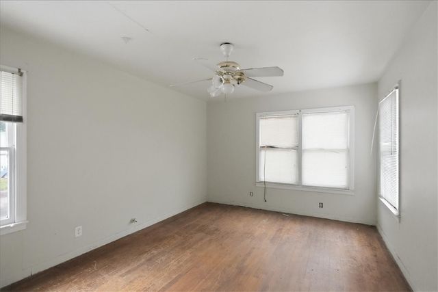 4002 Lamont St, Corpus Christi, TX 78411