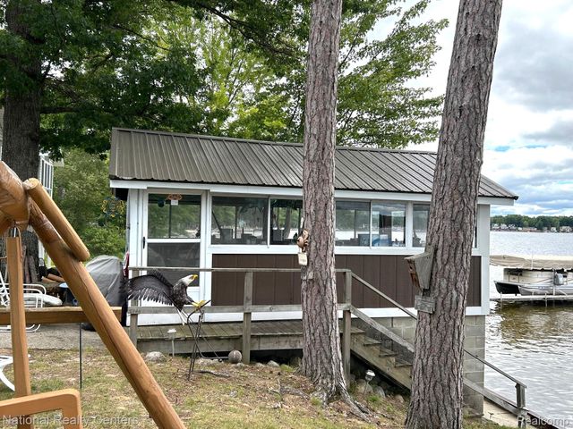 4951 Kokosing Road, Plainfield Township, MI 48739