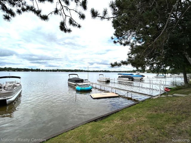 4951 Kokosing Road, Plainfield Township, MI 48739