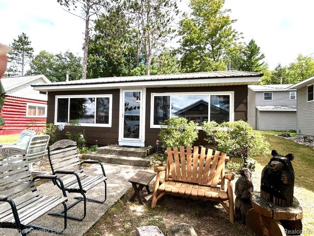 4951 Kokosing Road, Plainfield Township, MI 48739