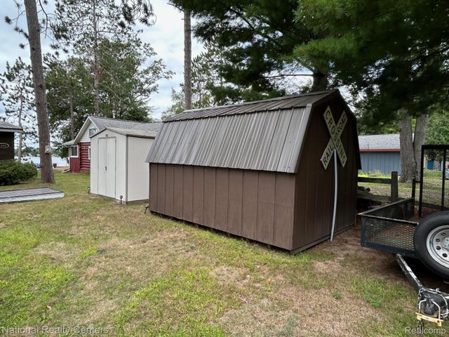 4951 Kokosing Road, Plainfield Township, MI 48739