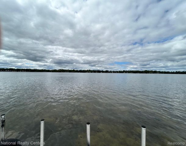 4951 Kokosing Road, Plainfield Township, MI 48739