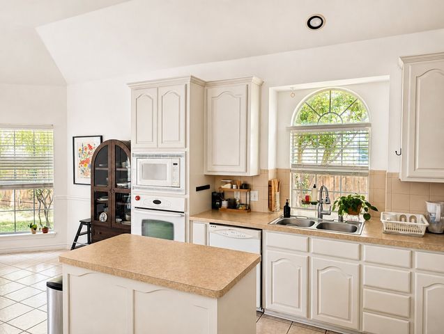 5840 Coral Ridge Court, Frisco, TX 75036