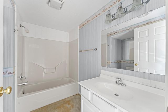 400 Homeyer Mountain Road, Burton, TX 77835