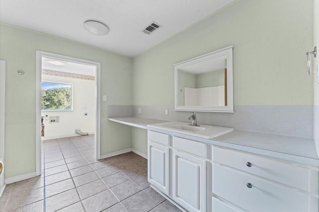 400 Homeyer Mountain Road, Burton, TX 77835