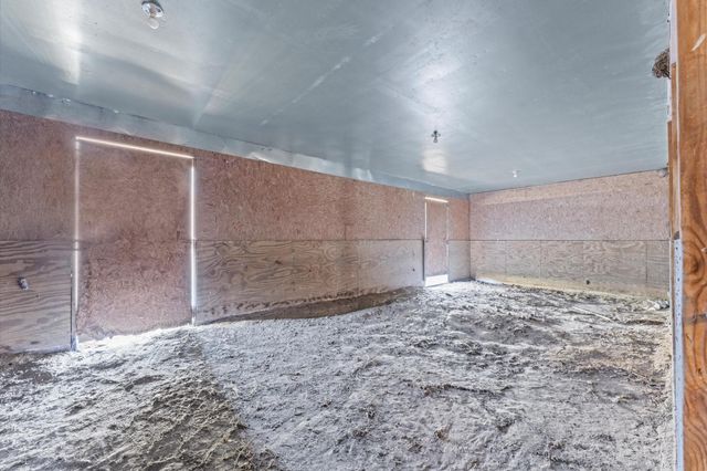 400 Homeyer Mountain Road, Burton, TX 77835