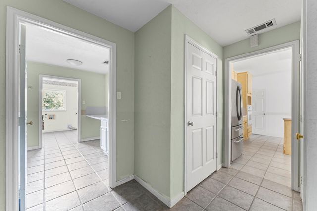 400 Homeyer Mountain Road, Burton, TX 77835