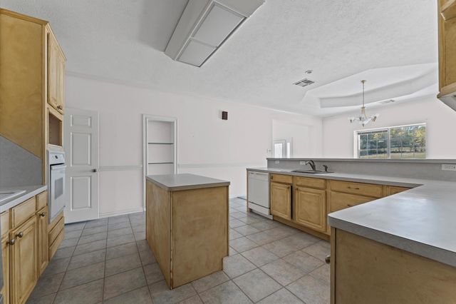 400 Homeyer Mountain Road, Burton, TX 77835