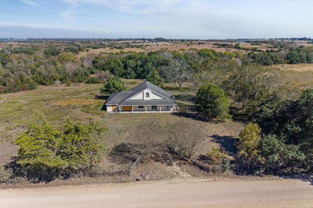 400 Homeyer Mountain Road, Burton, TX 77835
