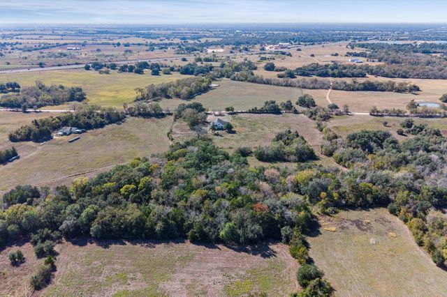 400 Homeyer Mountain Road, Burton, TX 77835
