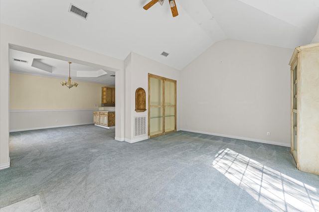 400 Homeyer Mountain Road, Burton, TX 77835