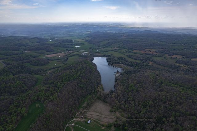 109 Creek Bend Ln, Manchester, TN 37355