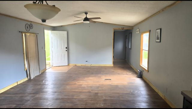 109 Creek Bend Ln, Manchester, TN 37355