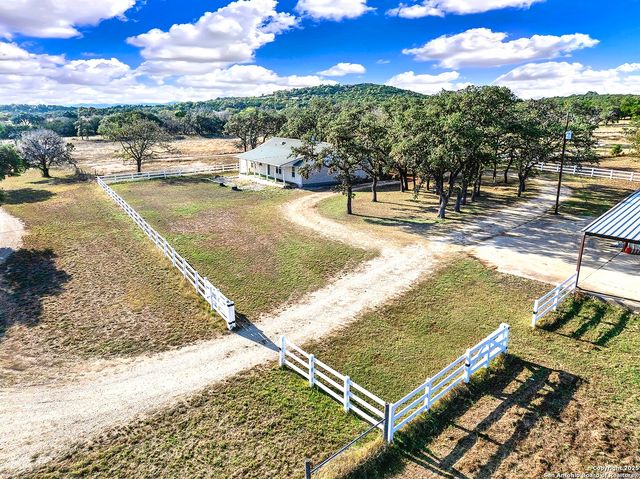 16103 State Highway 16 N, Medina, TX 78055