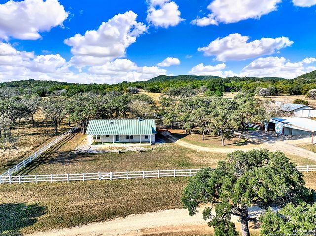 16103 State Highway 16 N, Medina, TX 78055