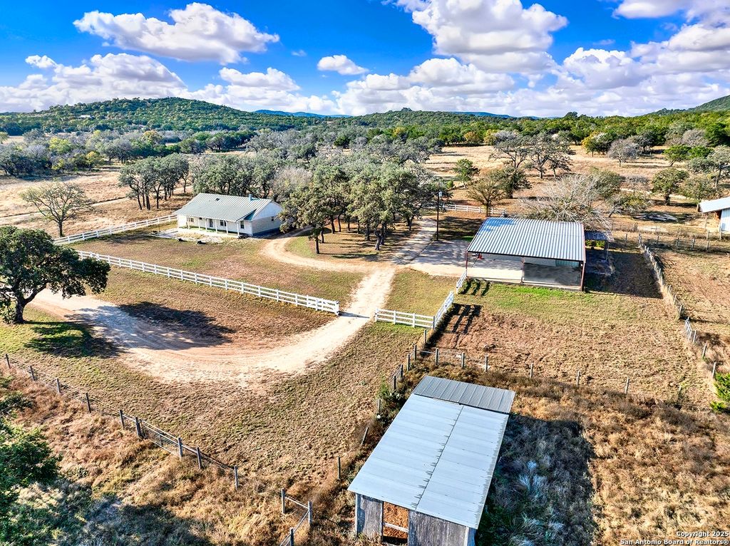 16103 State Highway 16 N, Medina, TX 78055