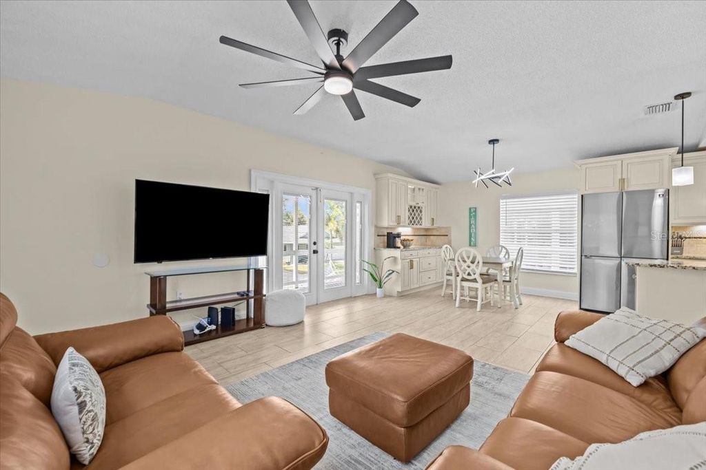 Image 5 of property listing at 7318 S KISSIMMEE STREET, Tampa, FL 33616