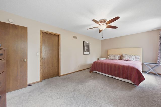 9643 Polaris Lane N, Maple Grove, MN 55369