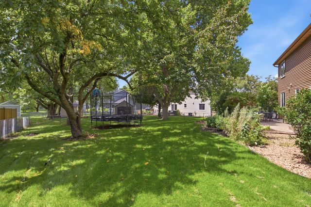 9643 Polaris Lane N, Maple Grove, MN 55369