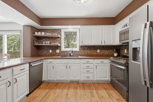 9643 Polaris Lane N, Maple Grove, MN 55369