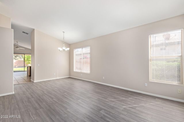 962 W Desert Broom Court, Chandler, AZ 85248