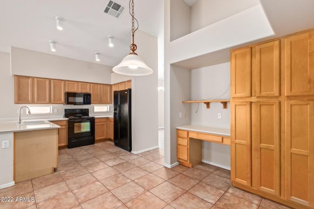 962 W Desert Broom Court, Chandler, AZ 85248