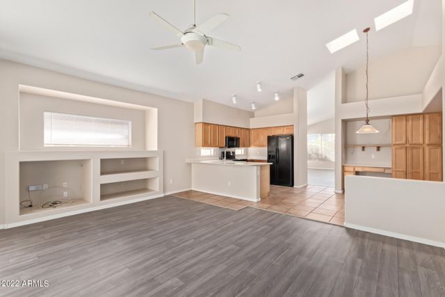 962 W Desert Broom Court, Chandler, AZ 85248
