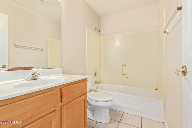 962 W Desert Broom Court, Chandler, AZ 85248