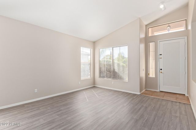 962 W Desert Broom Court, Chandler, AZ 85248