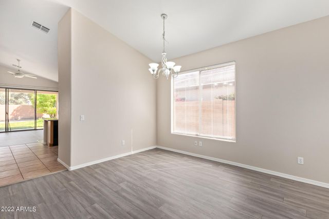 962 W Desert Broom Court, Chandler, AZ 85248