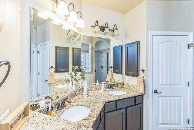 18802 Edwards Edge, San Antonio, TX 78256