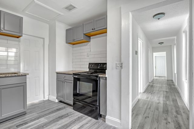 180 W 15th Street, Riviera Beach, FL 33404