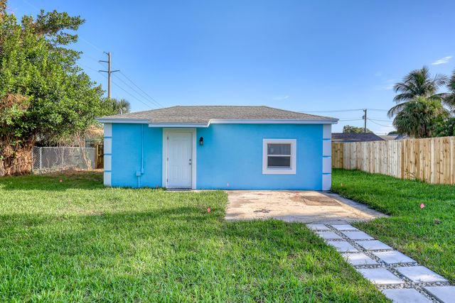 180 W 15th Street, Riviera Beach, FL 33404