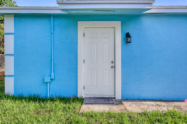 180 W 15th Street, Riviera Beach, FL 33404