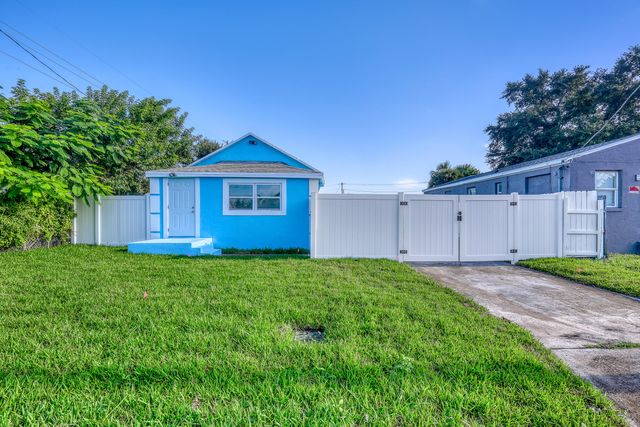 180 W 15th Street, Riviera Beach, FL 33404