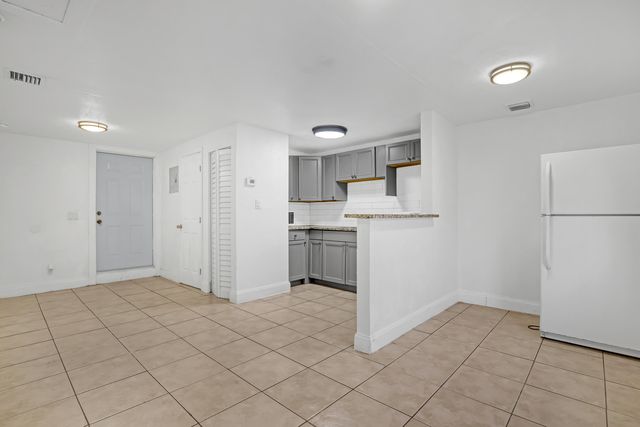 180 W 15th Street, Riviera Beach, FL 33404