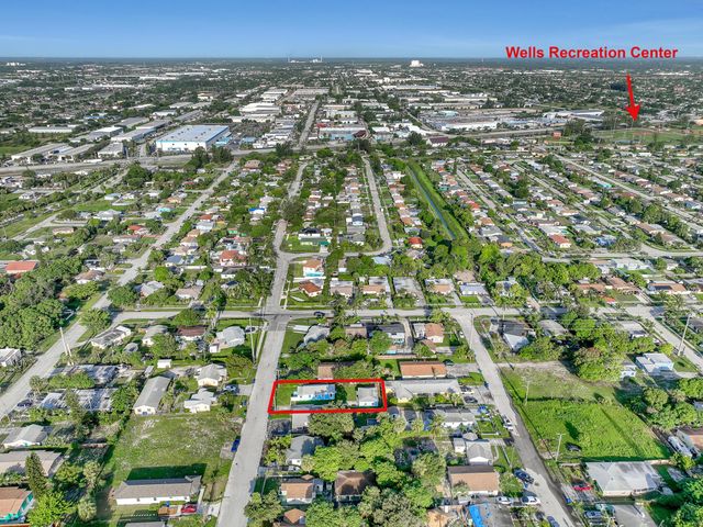 180 W 15th Street, Riviera Beach, FL 33404