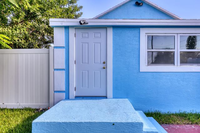 180 W 15th Street, Riviera Beach, FL 33404