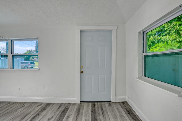 180 W 15th Street, Riviera Beach, FL 33404