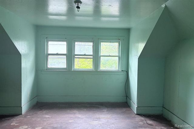 10449 Sterritt Street, Detroit, MI 48213
