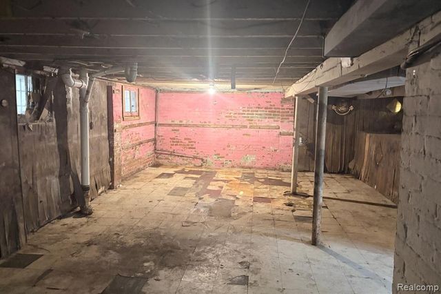 10449 Sterritt Street, Detroit, MI 48213