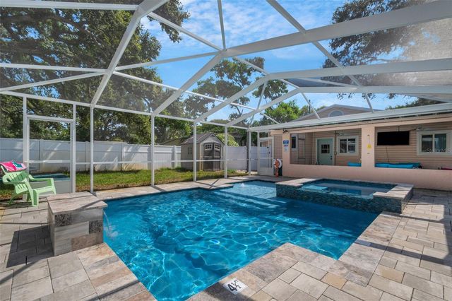 1600 LORETTA AVENUE NW, Largo, FL 33770