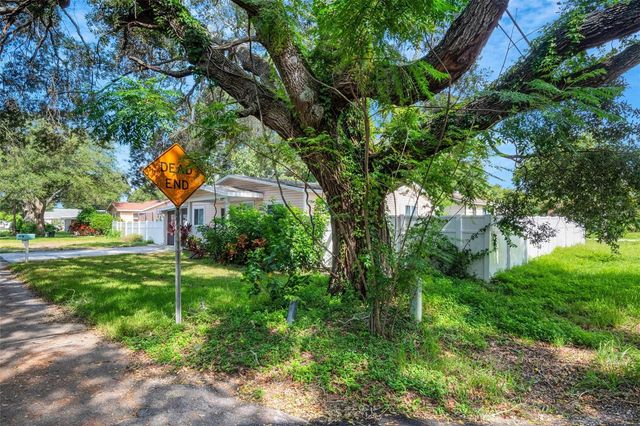 1600 LORETTA AVENUE NW, Largo, FL 33770