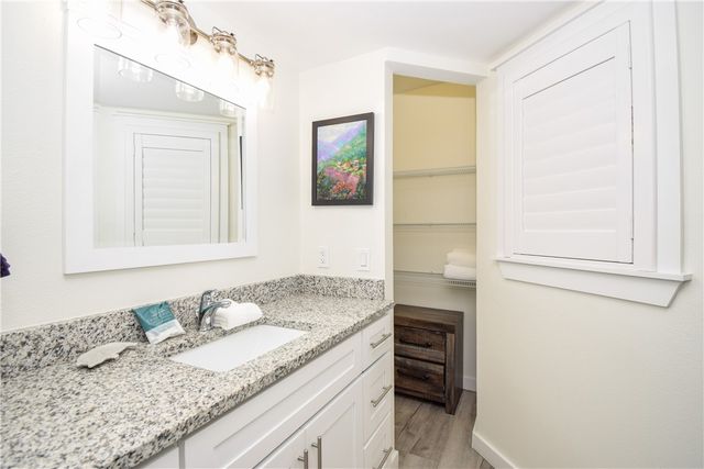 800 Sandcastle Dr 110, Port Aransas, TX 78373