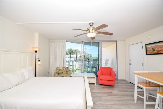 800 Sandcastle Dr 110, Port Aransas, TX 78373