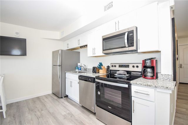 800 Sandcastle Dr 110, Port Aransas, TX 78373