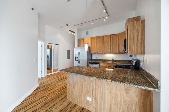 230 W Division Street 1201, Chicago, IL 60610