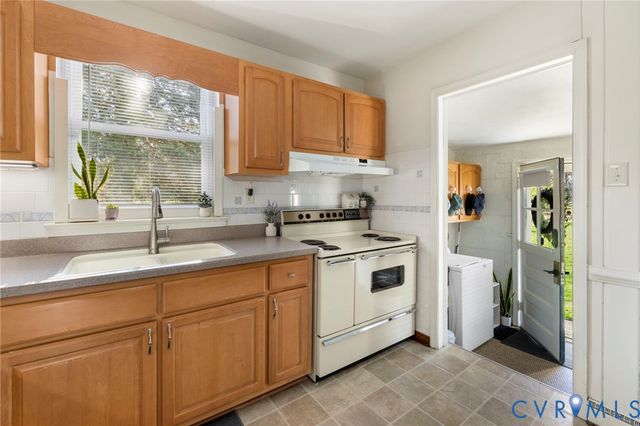 7519 Roswell Rd, Henrico, VA 23229