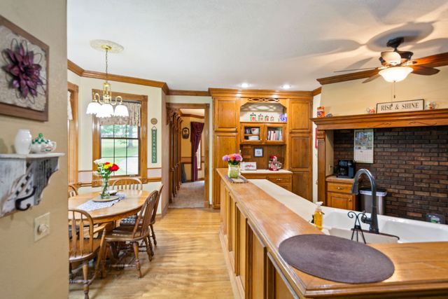645 W Lancashire Boulevard, Bella Vista, AR 72715