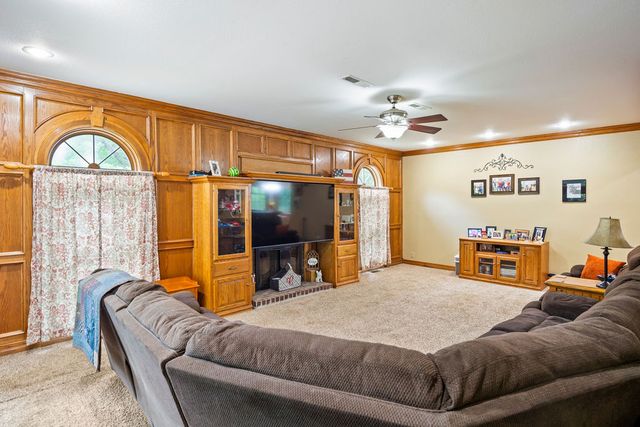 645 W Lancashire Boulevard, Bella Vista, AR 72715